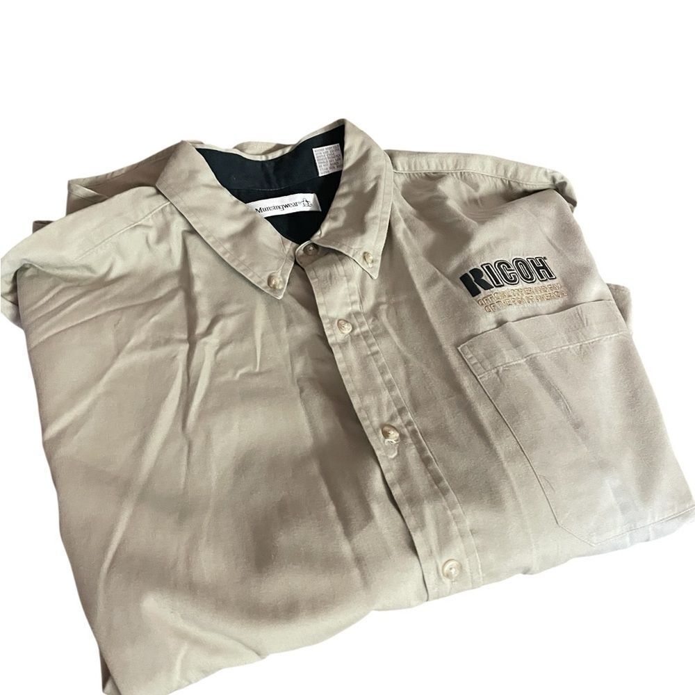 Munsongwear XXL Men's Beige Button-Down Shirt Ricoh emblem new never worn